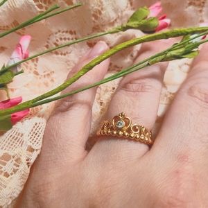 NWOT - PANDORA® My Princess Tiara Ring